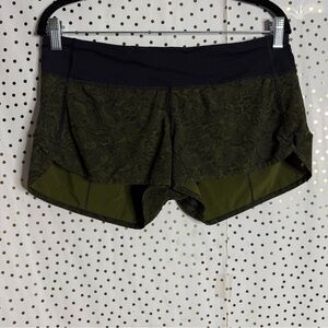 Lululemon Women's Olive Green Patterned Shorts